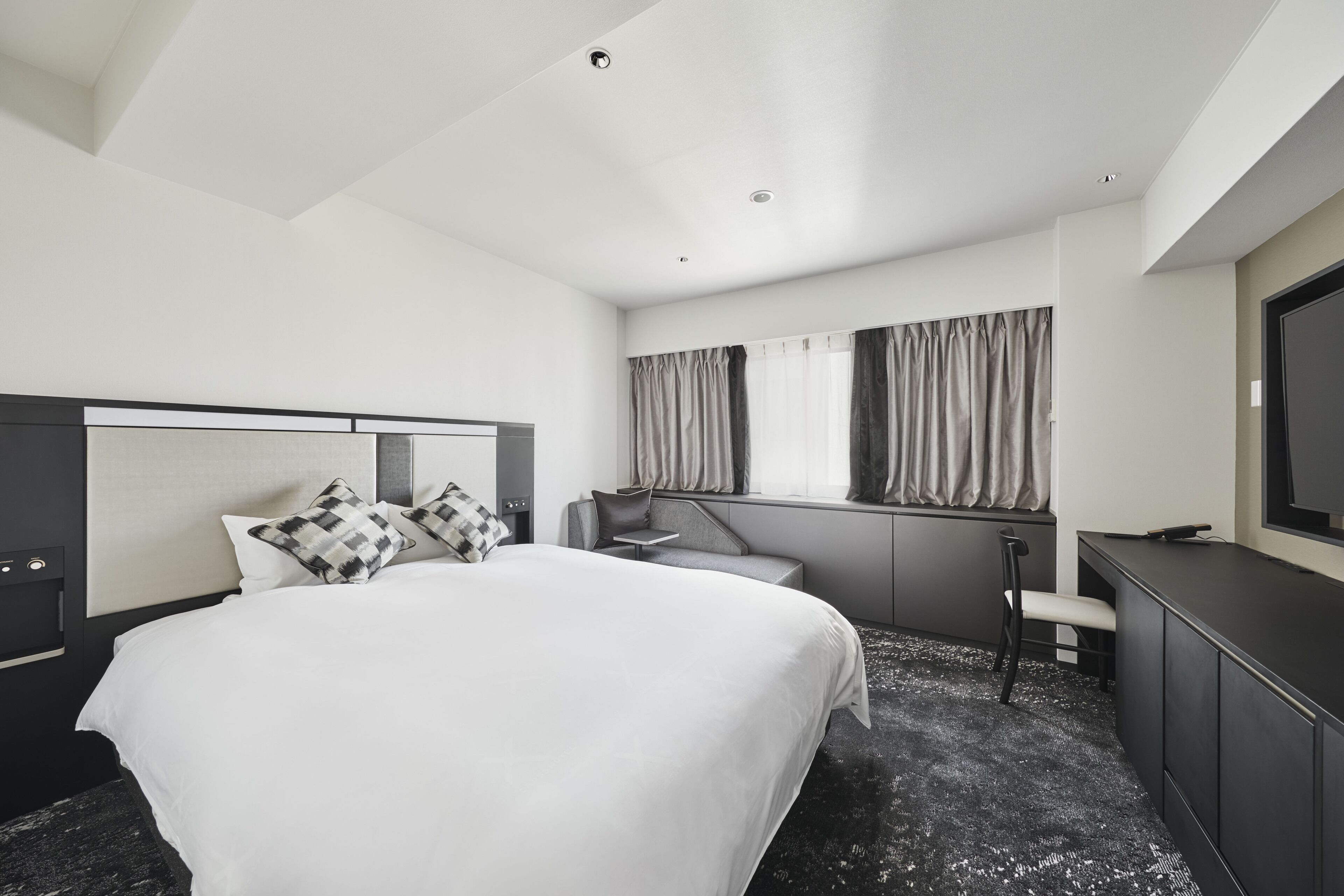 Cross Hotel Osaka