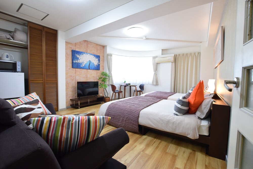 Dotonbori Higashi Art Hotel