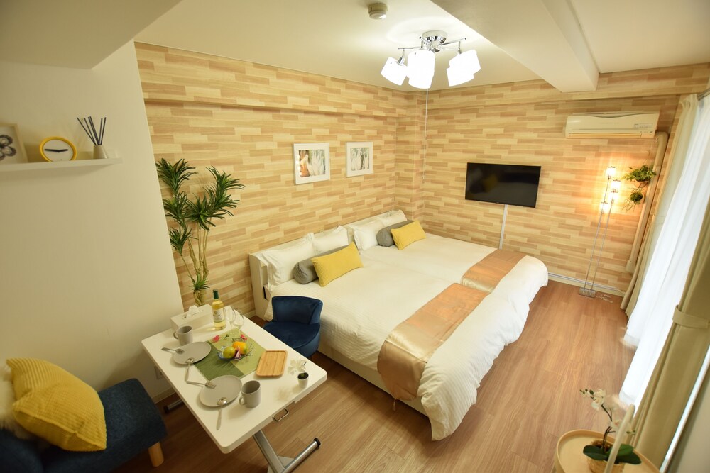 Dotonbori Higashi Art Hotel