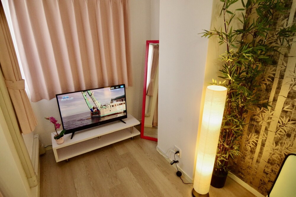 Dotonbori Higashi Art Hotel