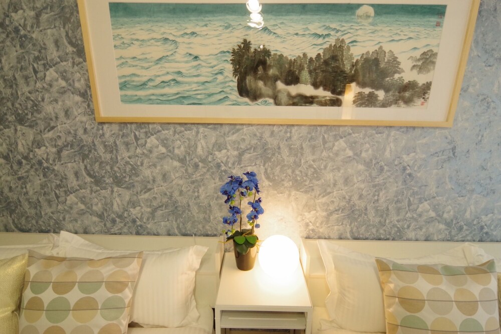 Dotonbori Higashi Art Hotel