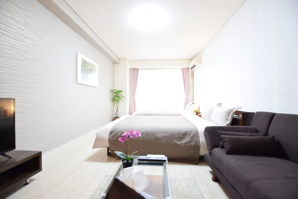Dotonbori Higashi Art Hotel