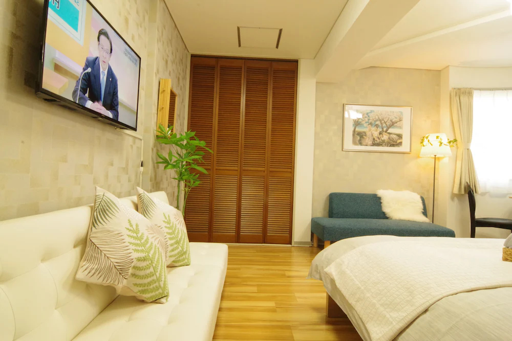 Dotonbori Higashi Art Hotel
