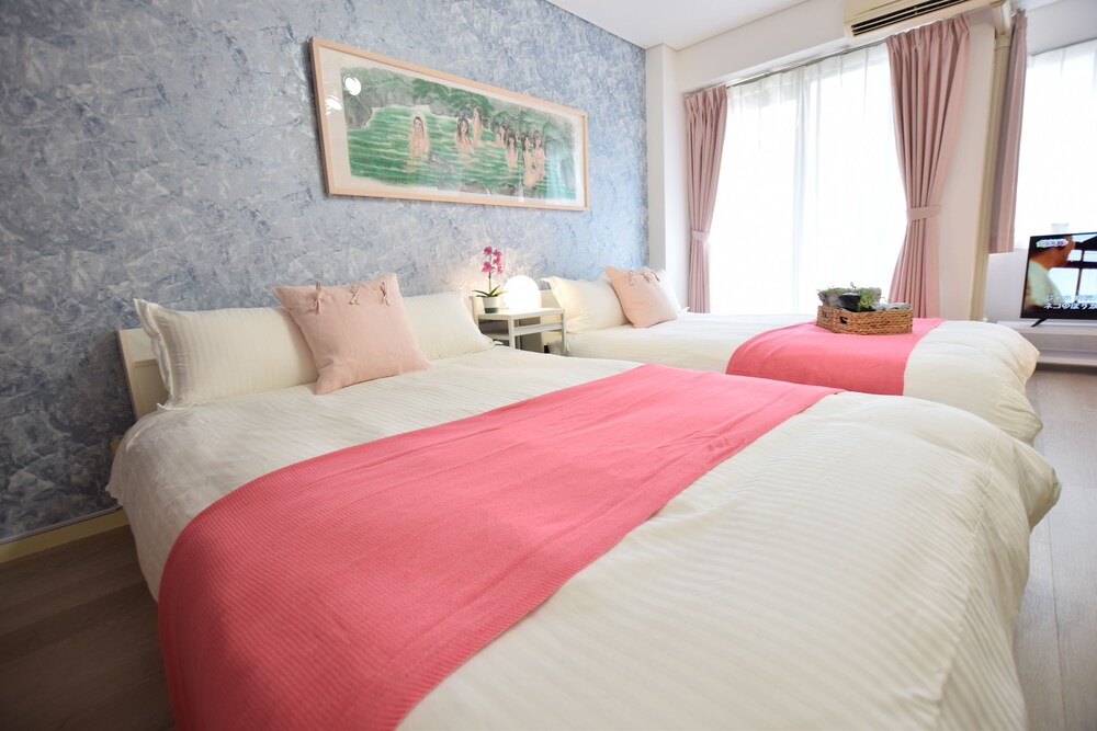 Dotonbori Higashi Art Hotel