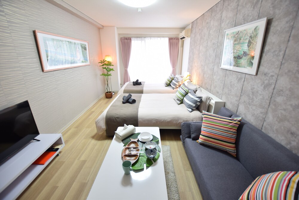 Dotonbori Higashi Art Hotel