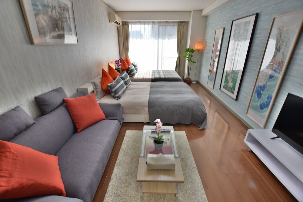 Dotonbori Higashi Art Hotel