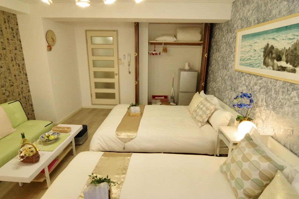 Dotonbori Higashi Art Hotel