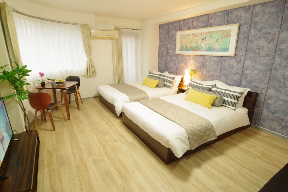 Dotonbori Higashi Art Hotel