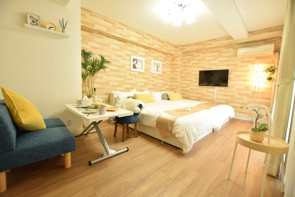 Dotonbori Higashi Art Hotel
