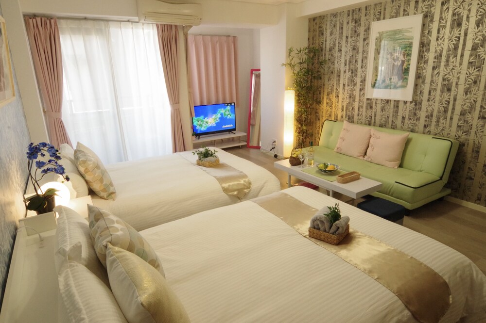 Dotonbori Higashi Art Hotel
