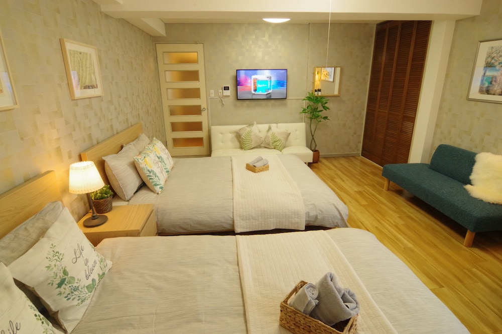 Dotonbori Higashi Art Hotel