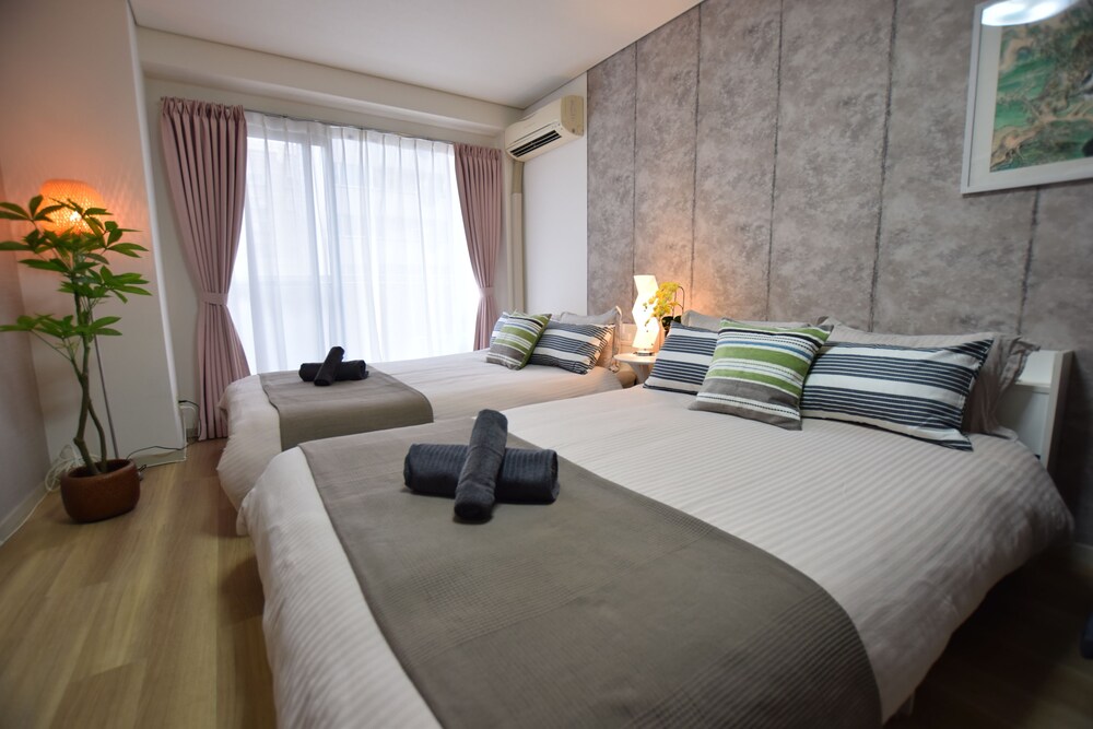 Dotonbori Higashi Art Hotel