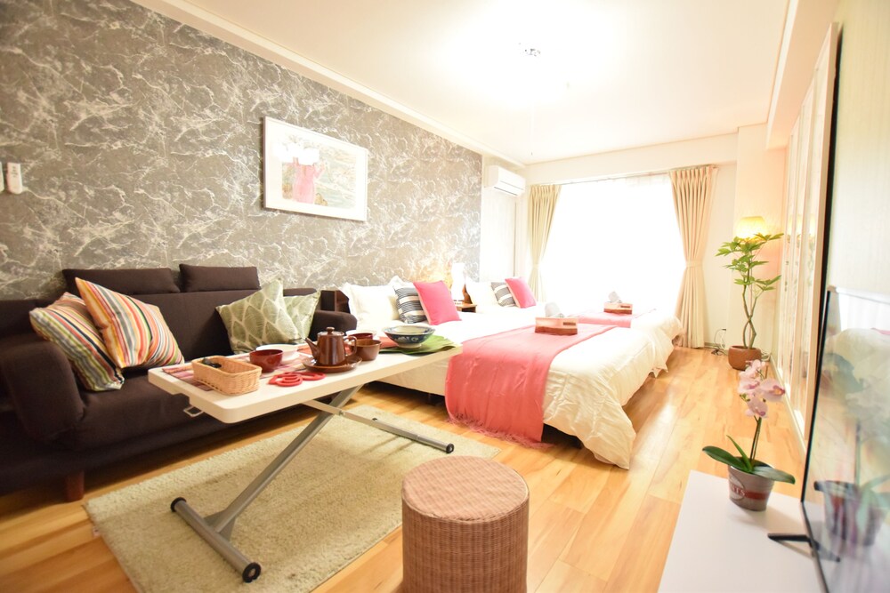 Dotonbori Higashi Art Hotel