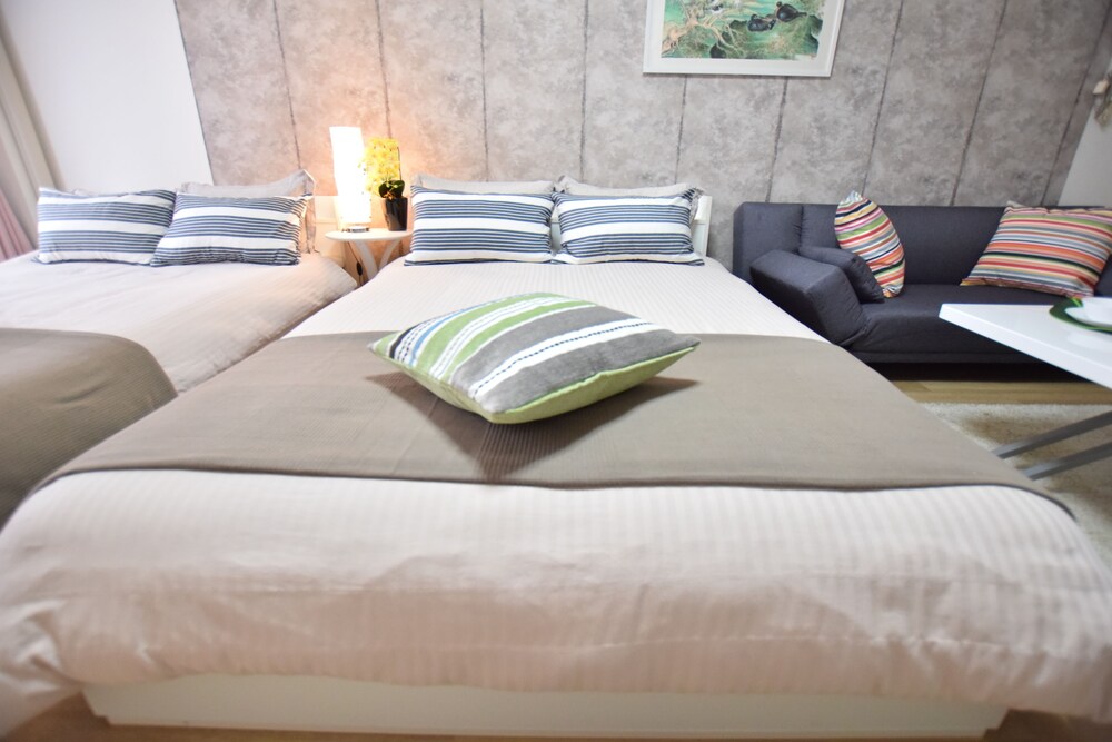 Dotonbori Higashi Art Hotel