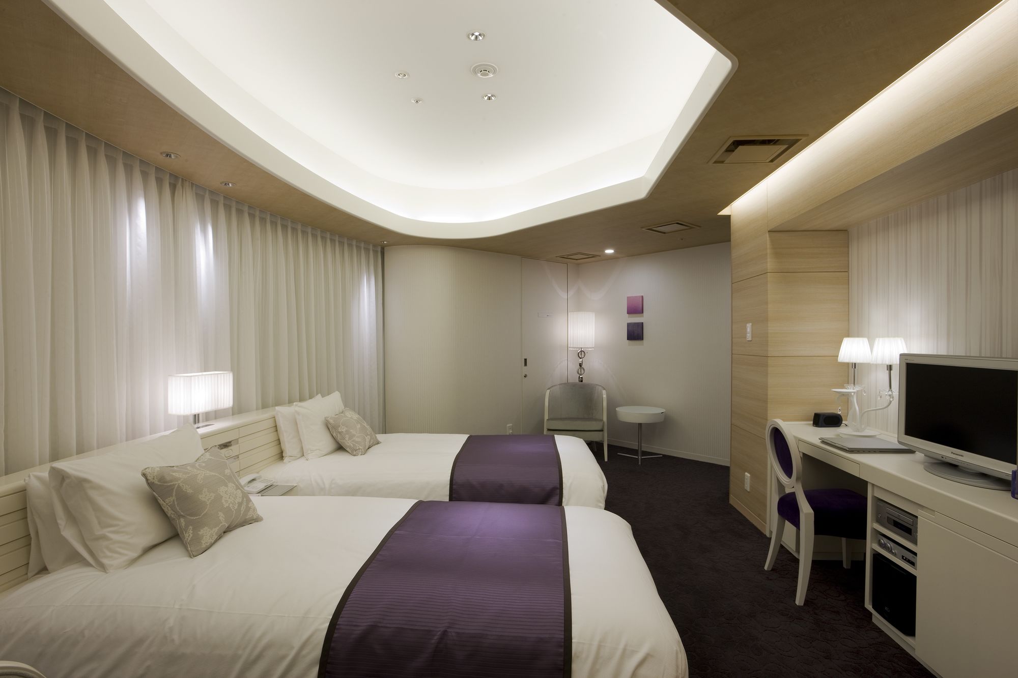 Elsereine Osaka
