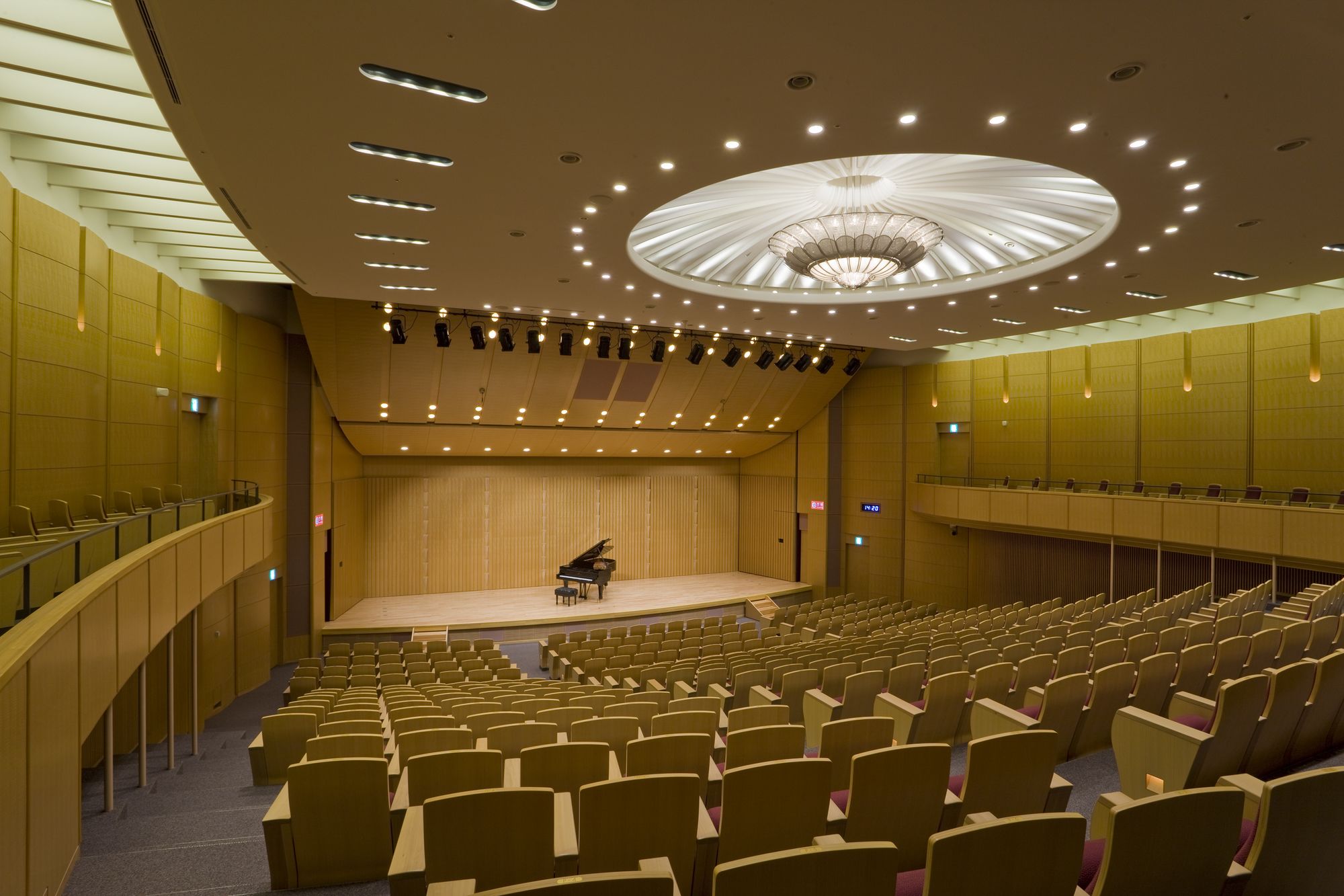 Elsereine Osaka