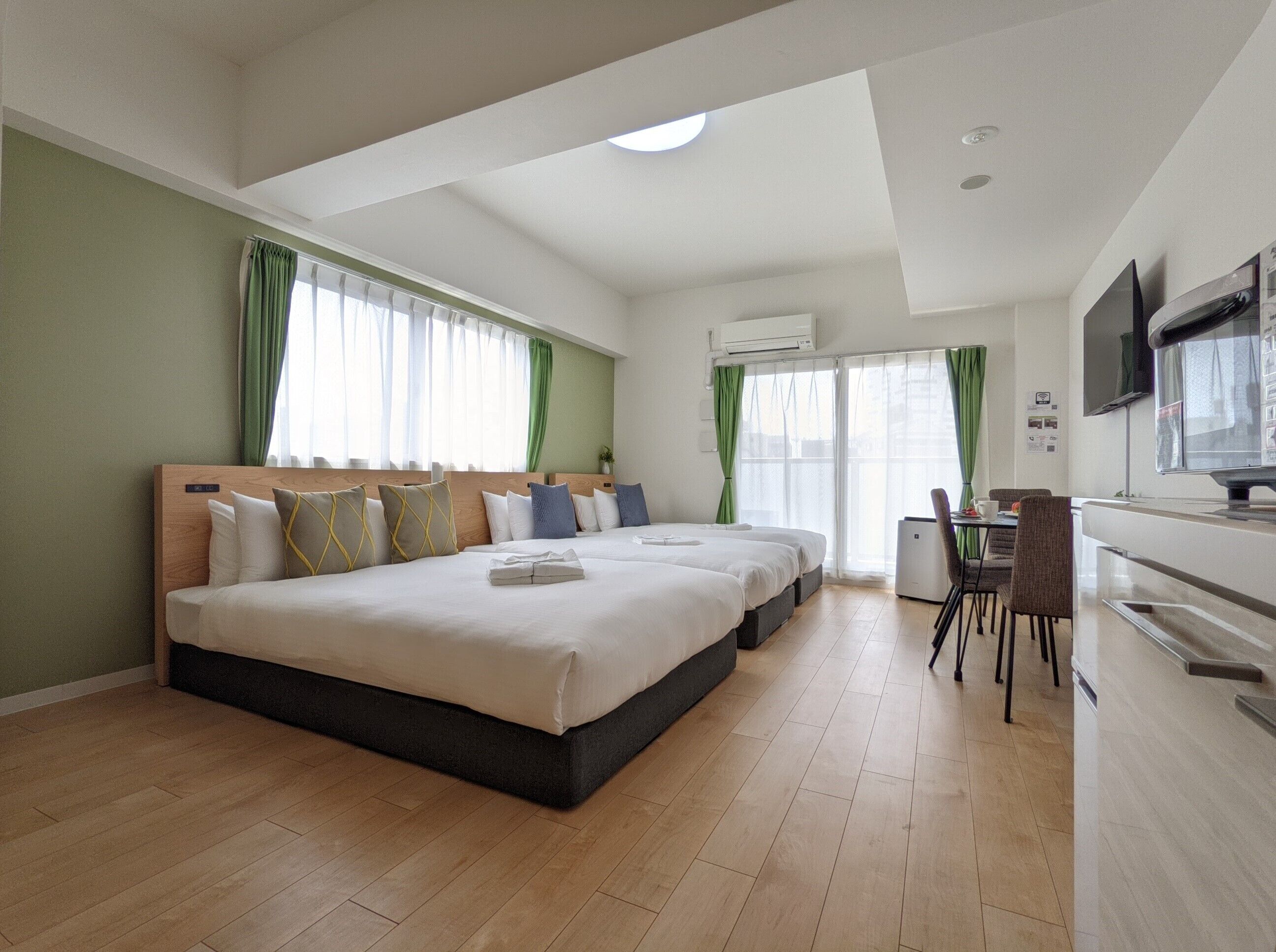 Eslead Hotel Namba South 1