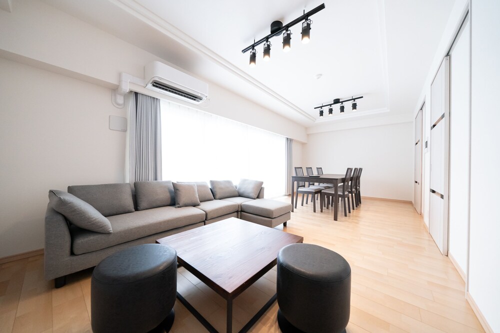 Apartment Hotel 11 Shinsaibashi