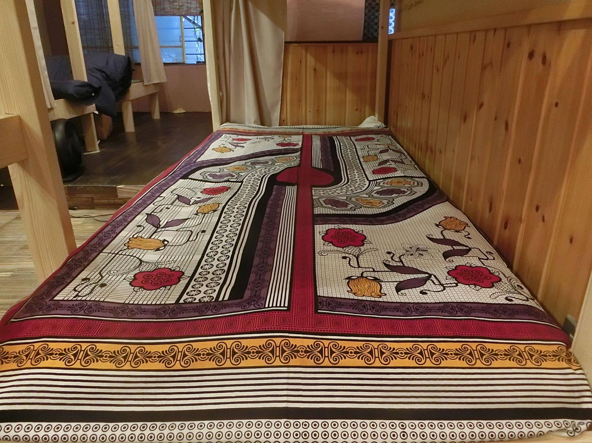 Guest House Gorkha Bazar - Hostel