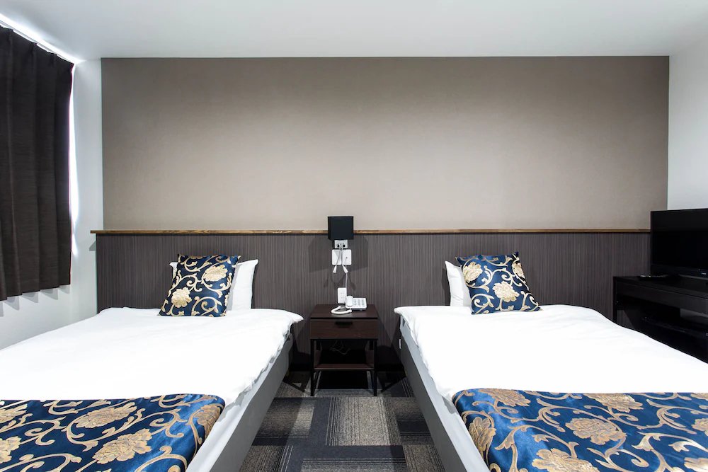 Holiday Pearl Hotel