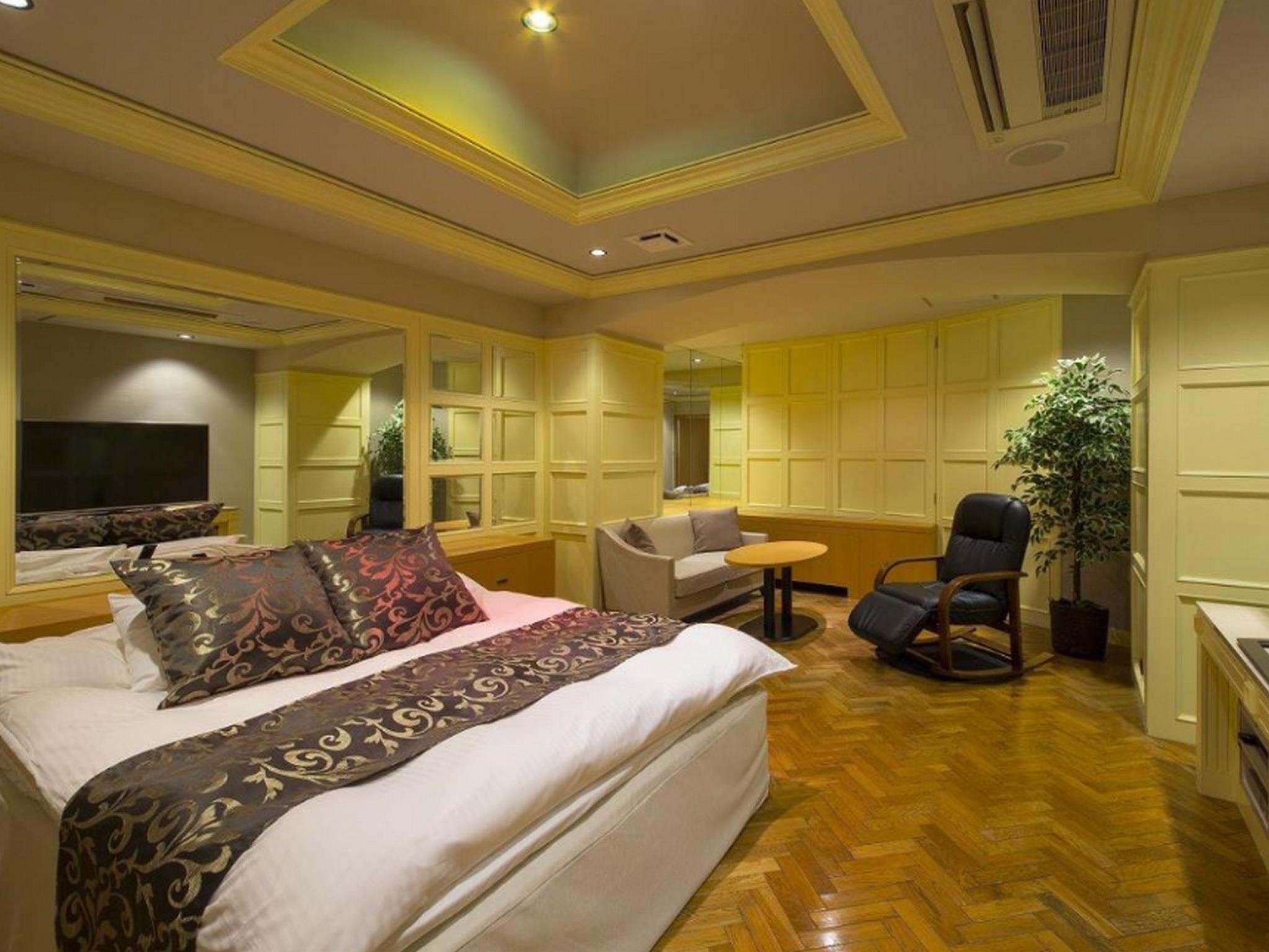 Hotel Beni West