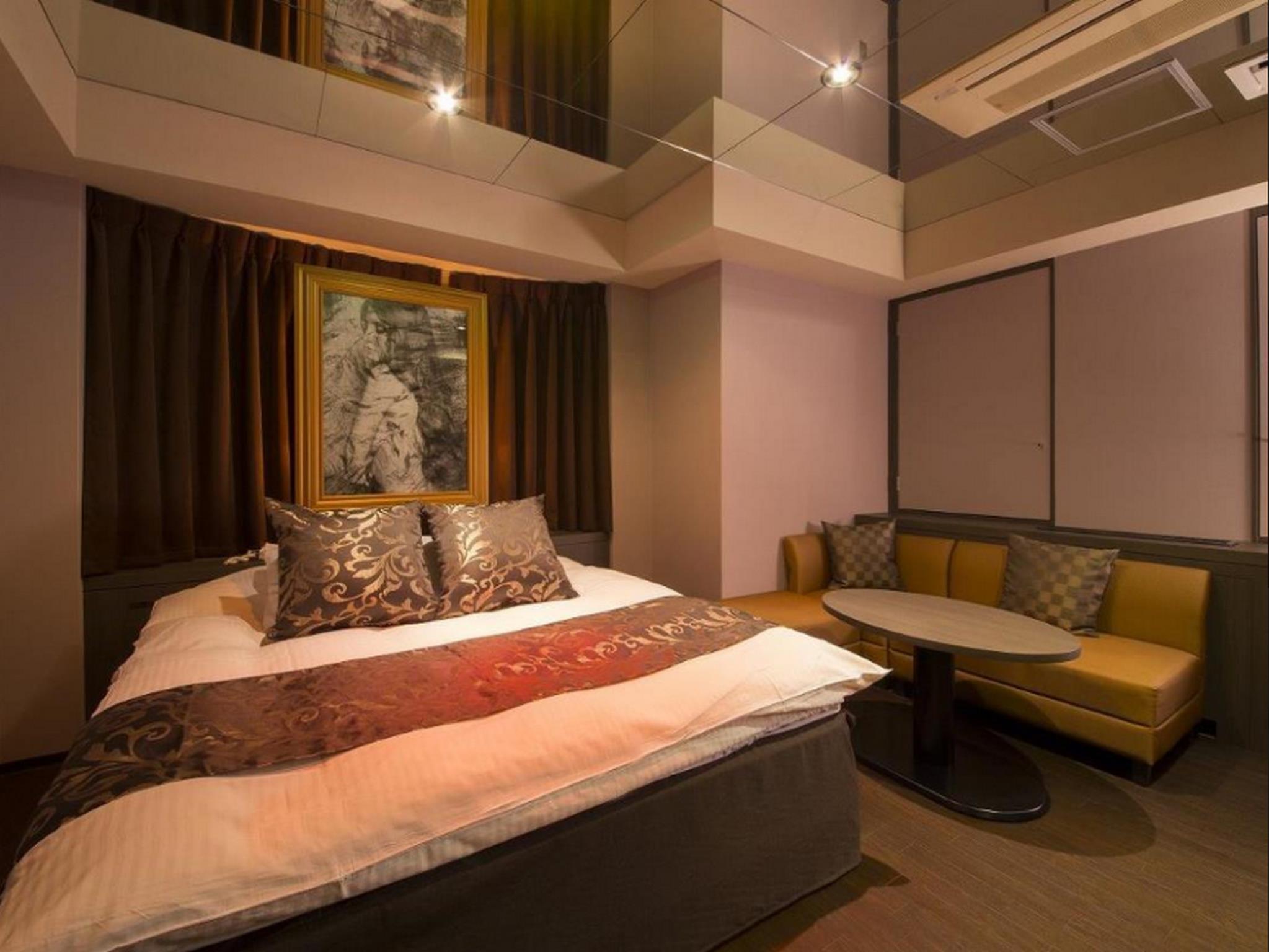 Hotel Beni West