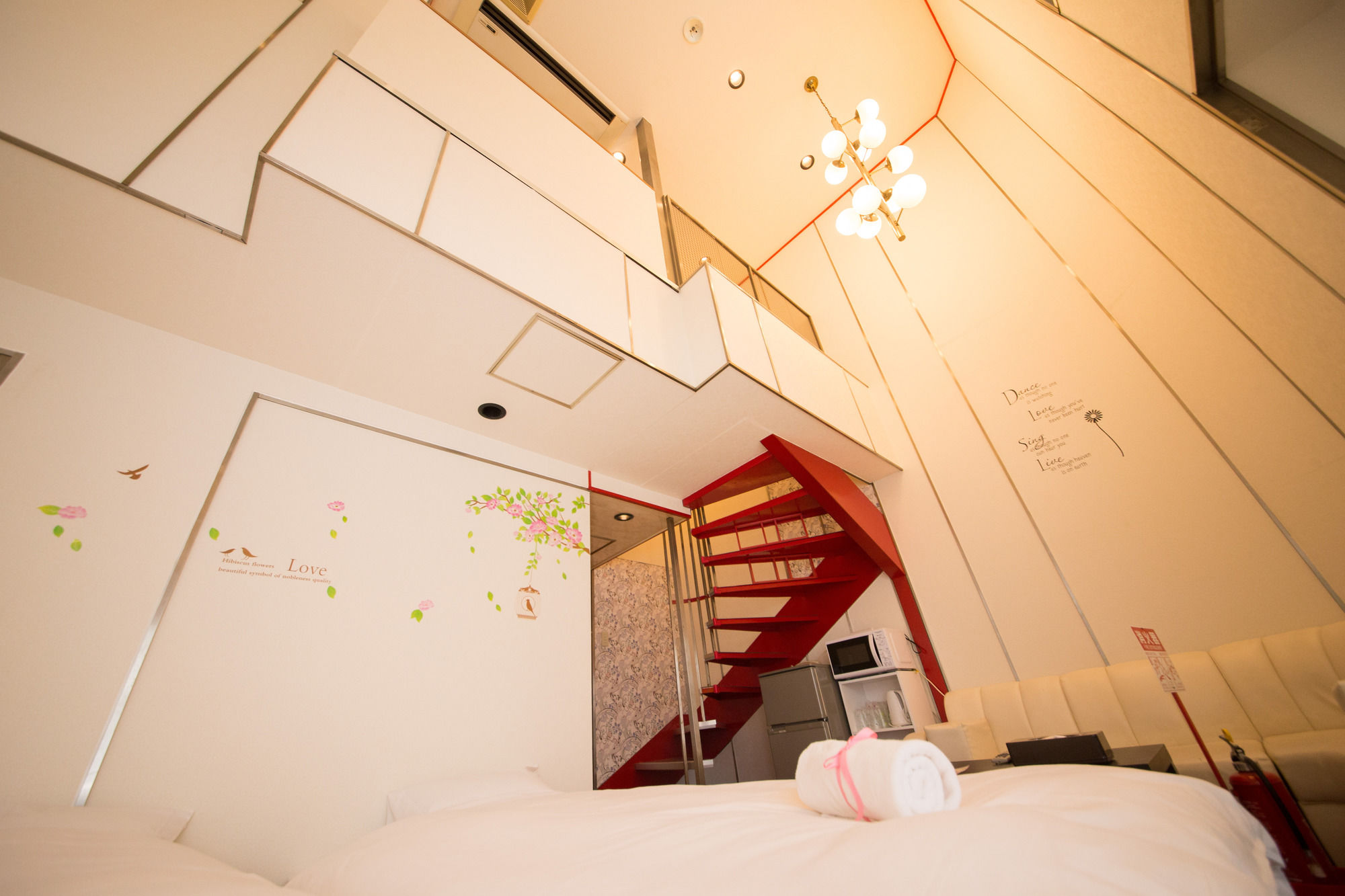 Hotel Candy Hall