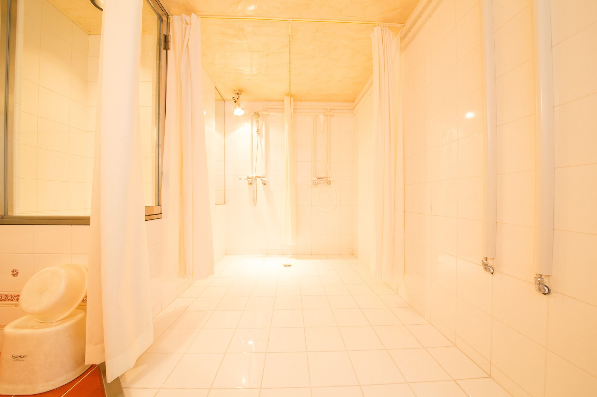 Hotel Candy Hall