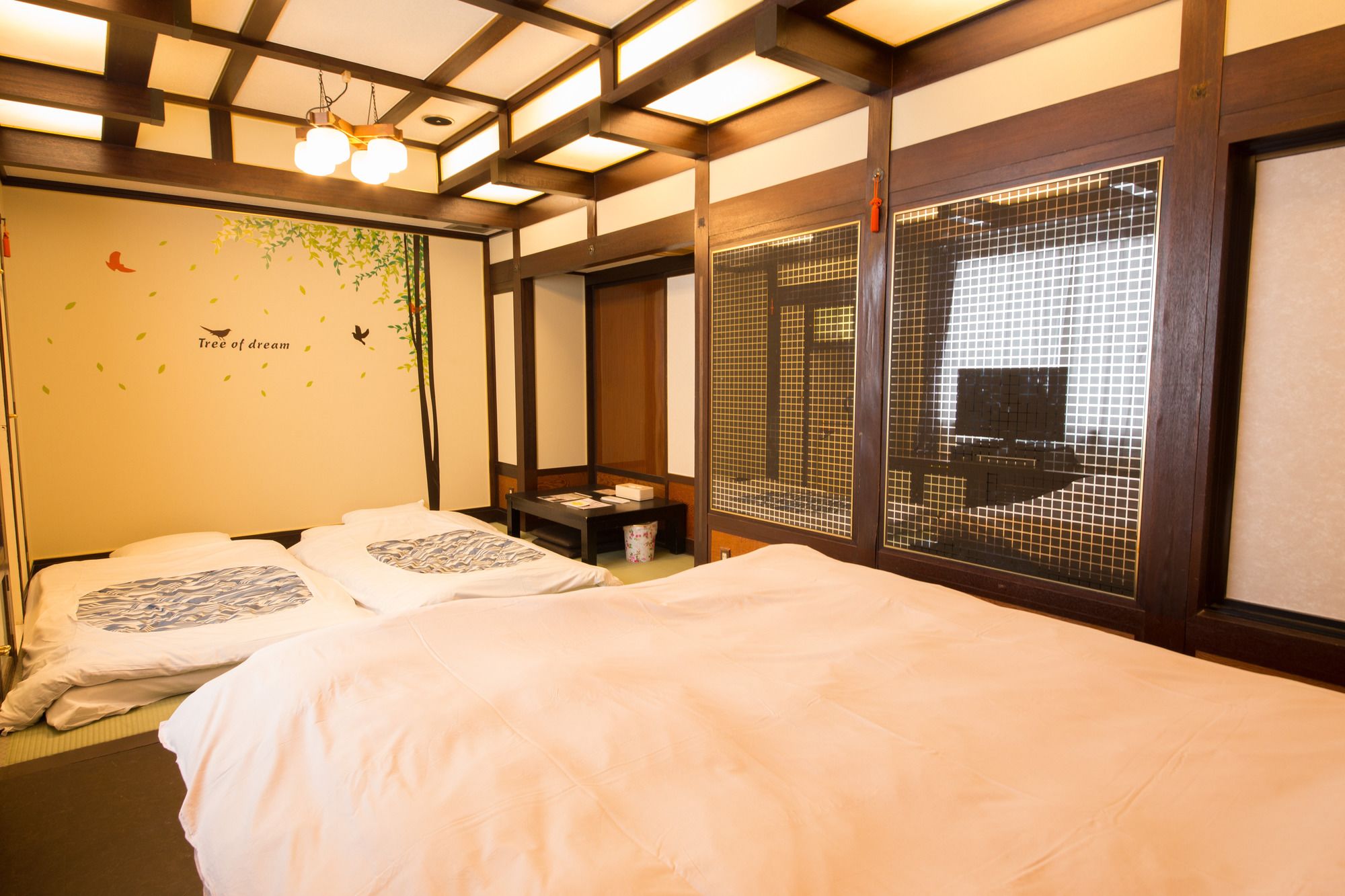 Hotel Candy Hall