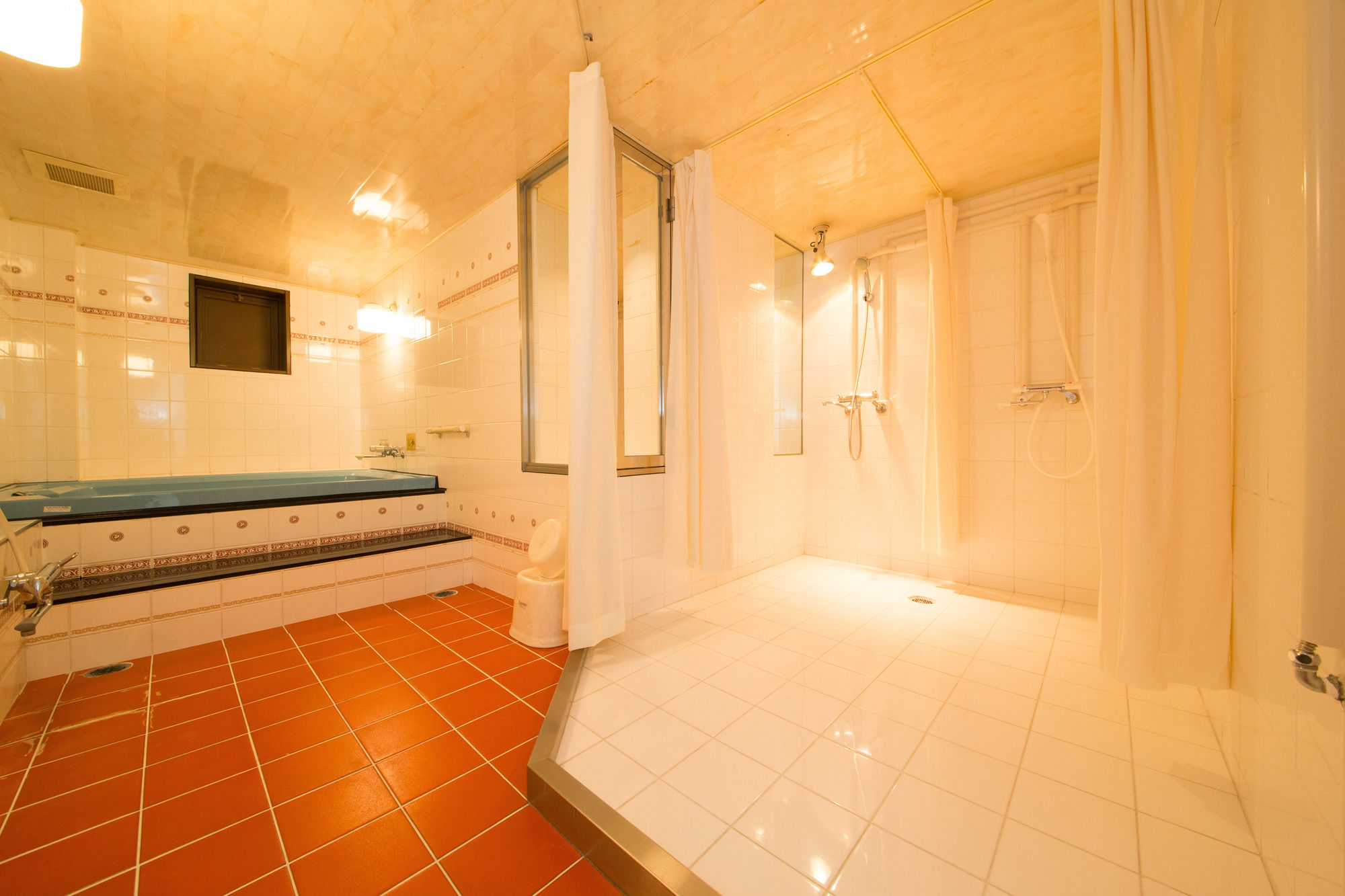 Hotel Candy Hall