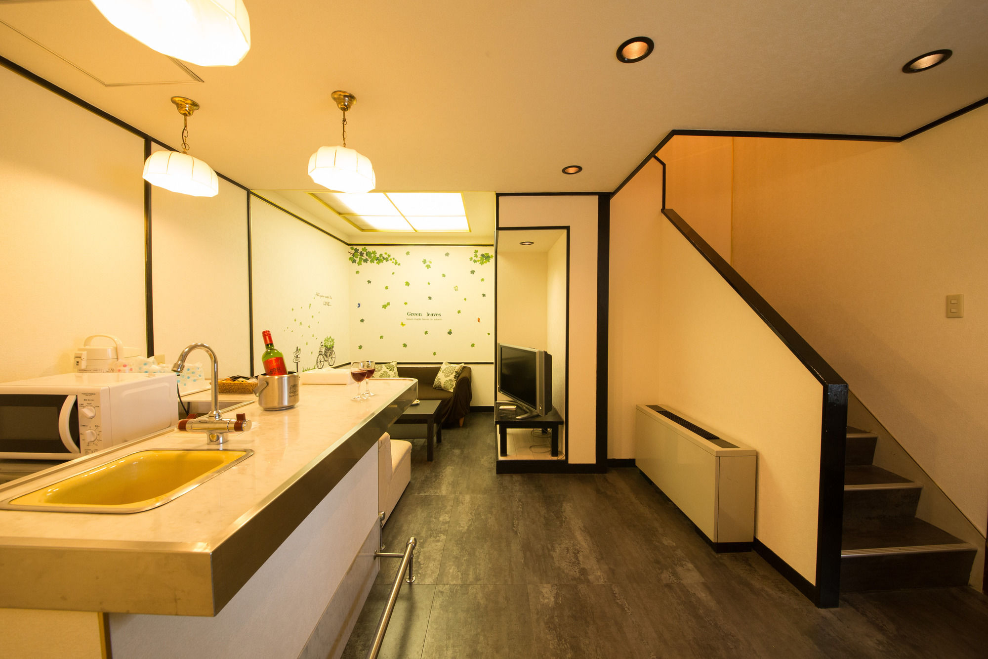 Hotel Candy Hall