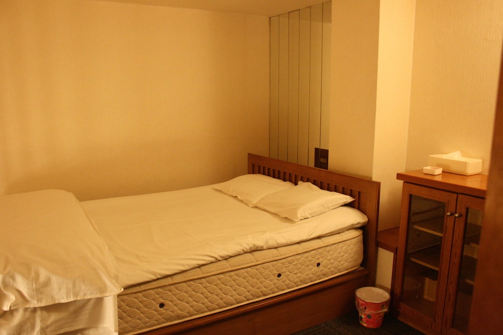 Hotel Muse Osaka Adults Only