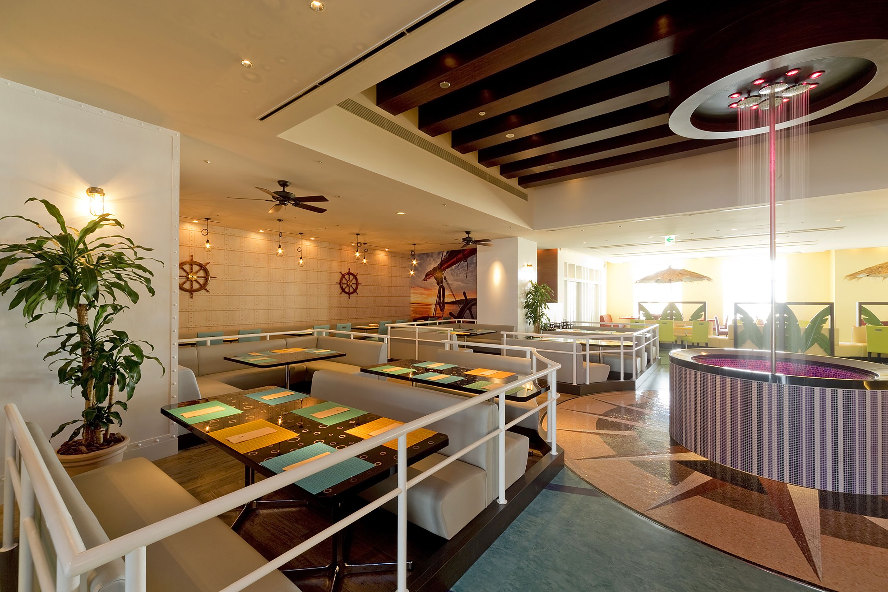 Hotel Universal Port