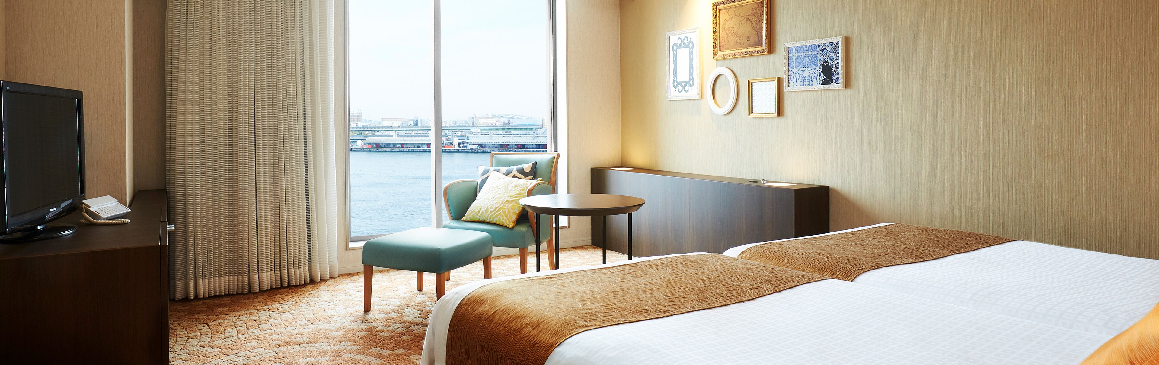 Hotel Universal Port