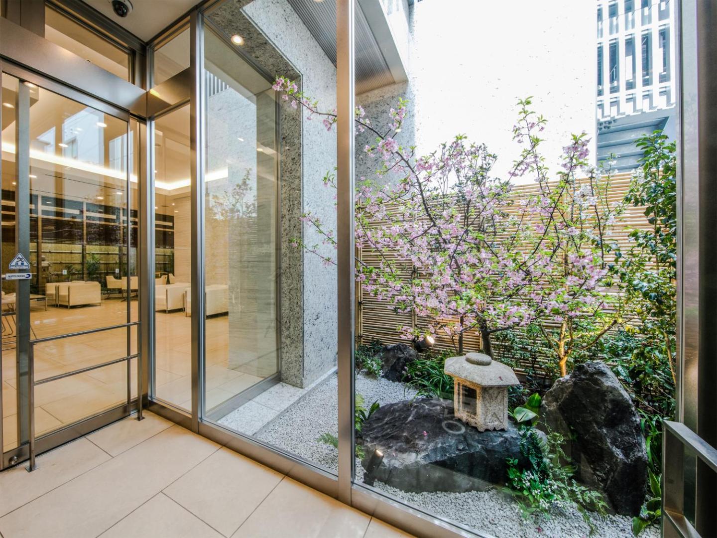 Four Points Flex by Sheraton Osaka Shinsaibashi