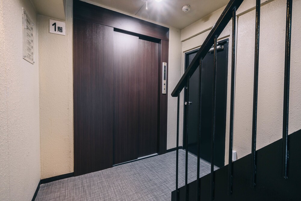 R Hostel Namba South