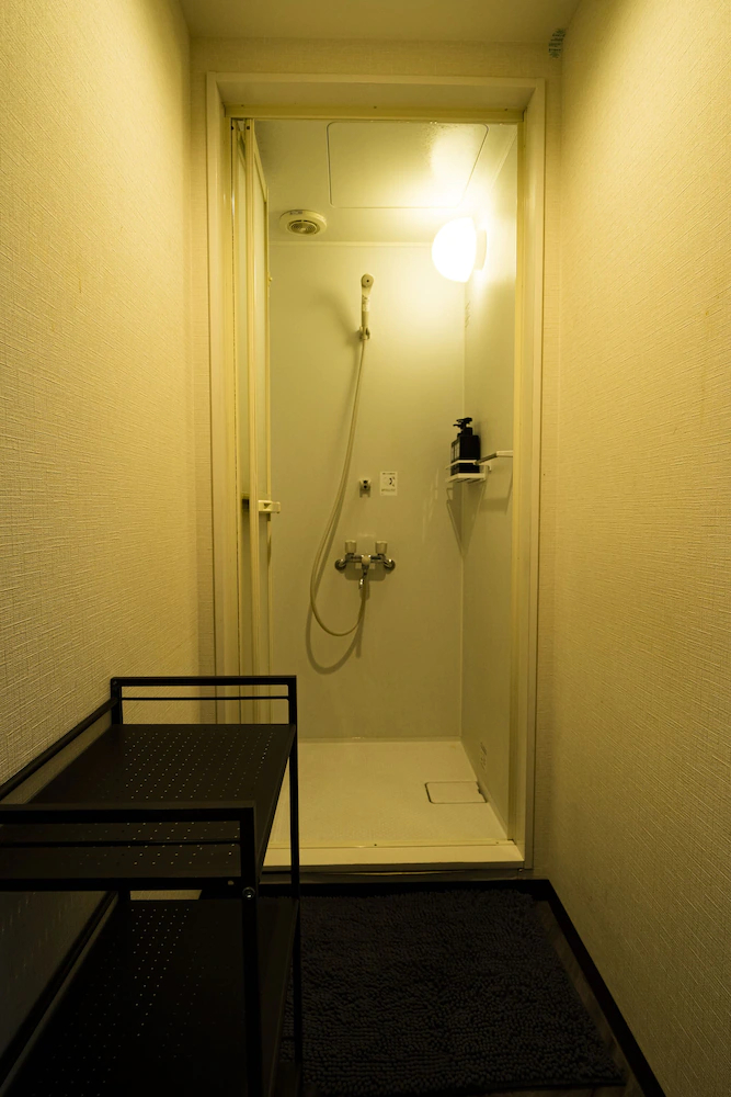 R Hostel Namba South