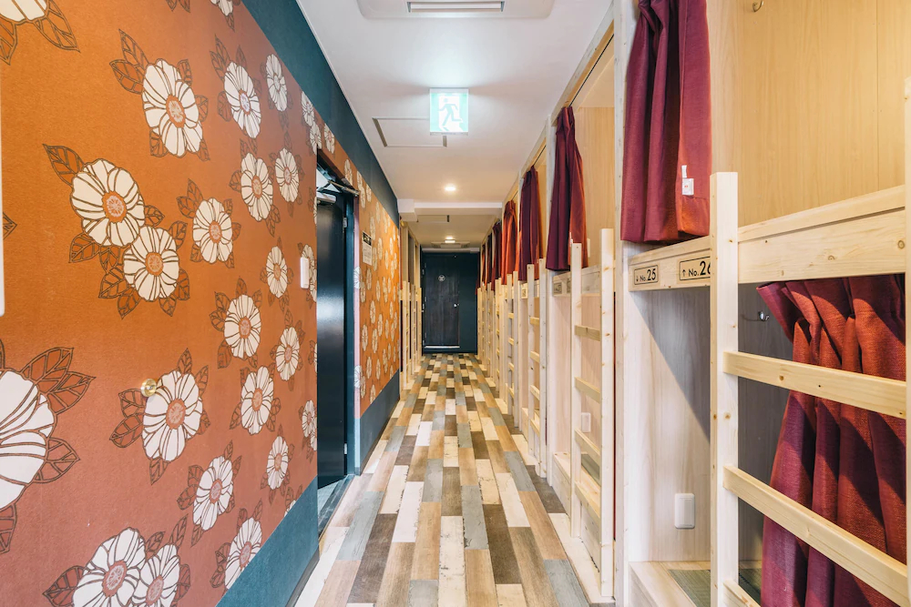 R Hostel Namba South
