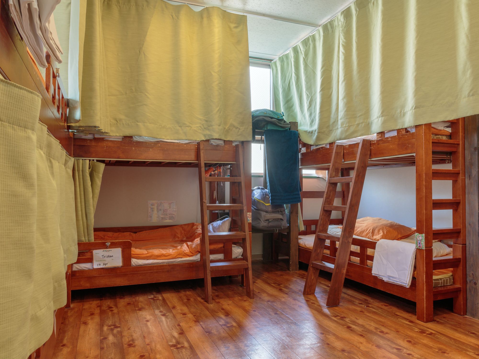 J-Hoppers Osaka Guesthouse