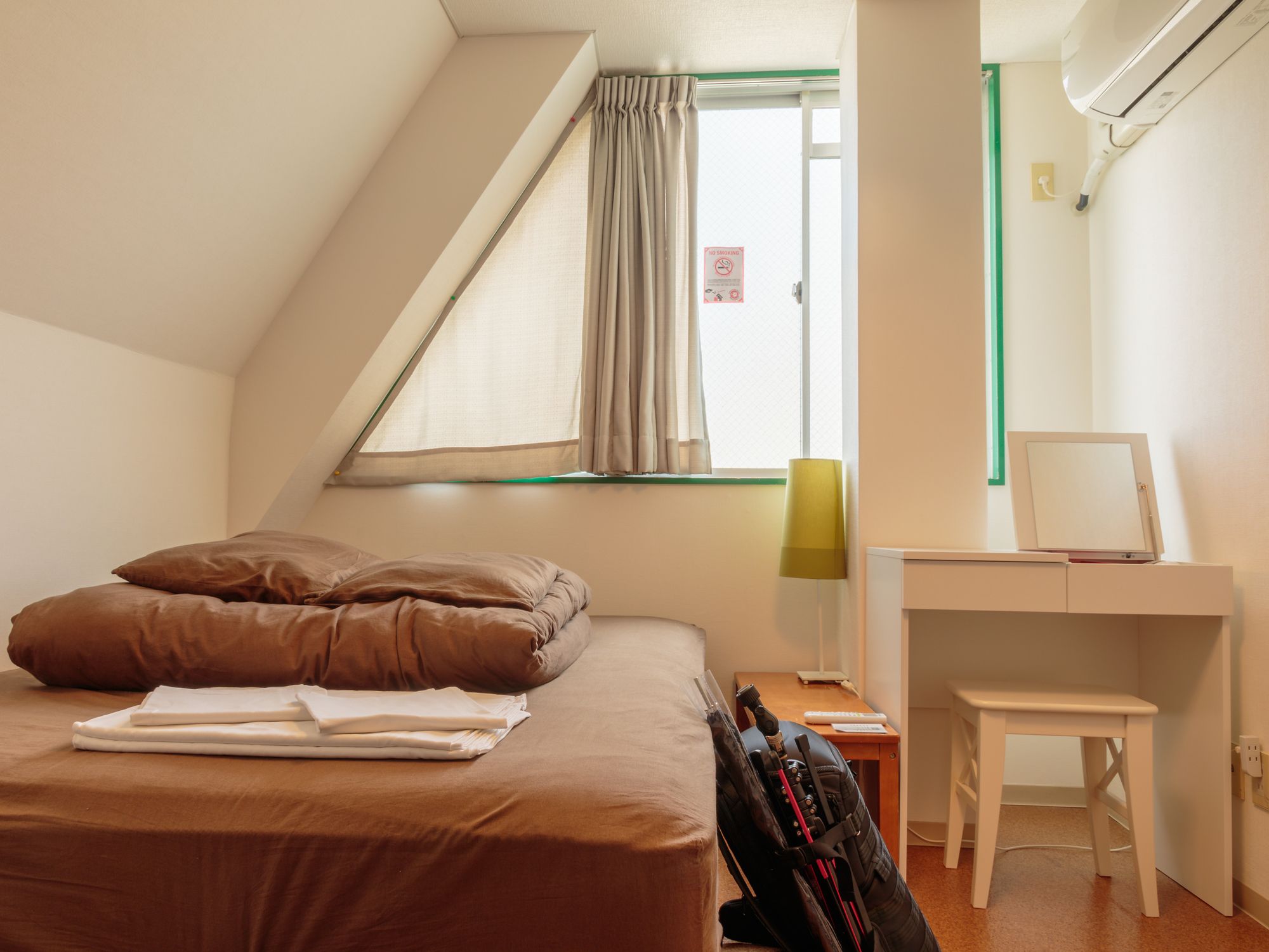 J-Hoppers Osaka Guesthouse