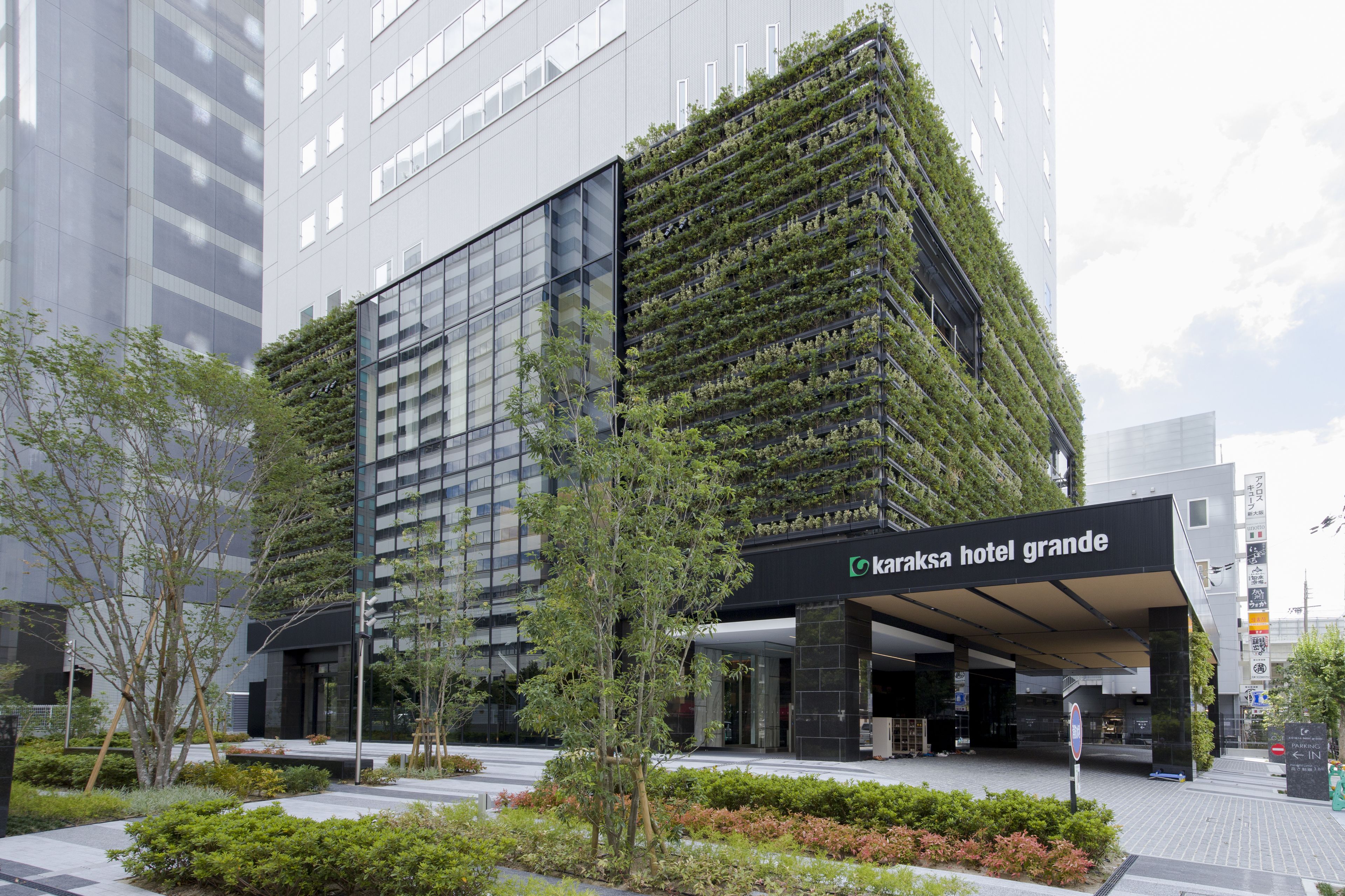 Karaksa Hotel Grande Shin-Osaka Tower