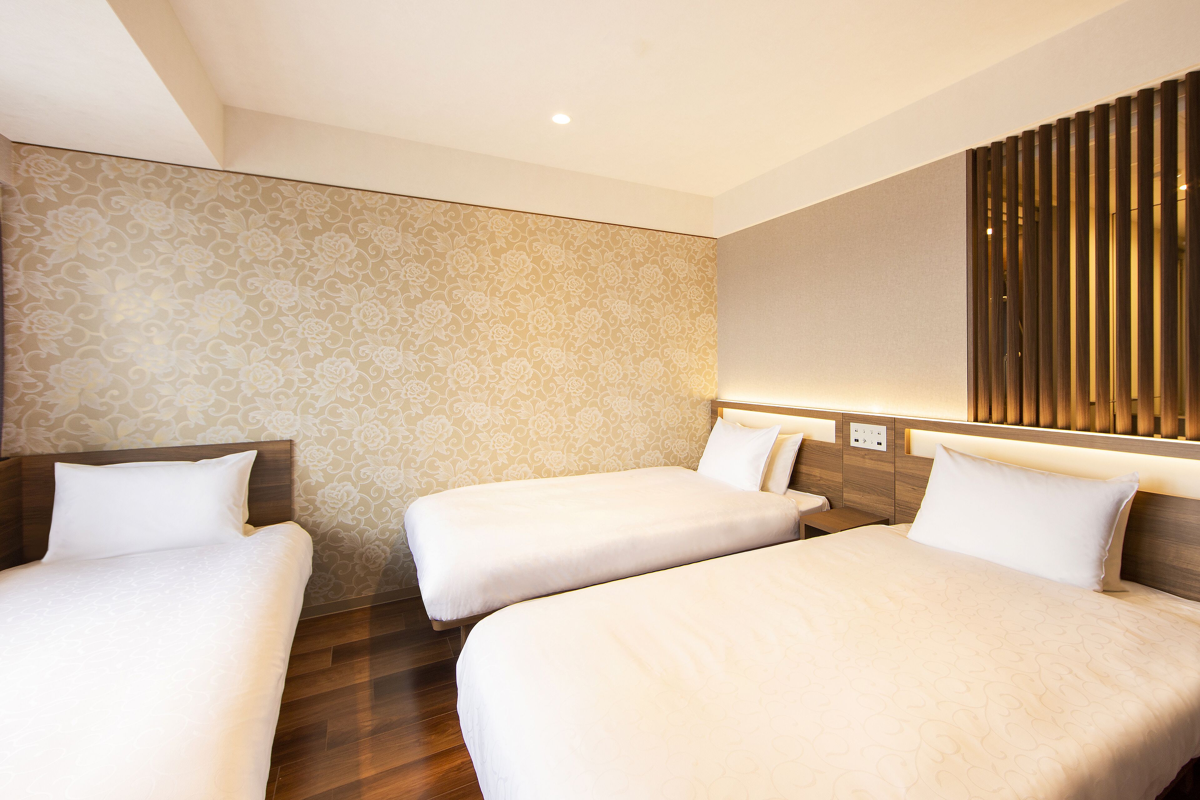 Karaksa Hotel Grande Shin-Osaka Tower