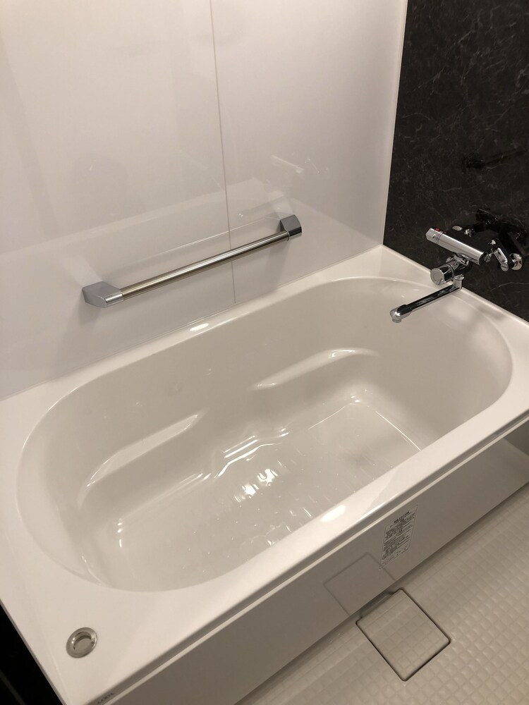 Kuromon Crystal Hotel