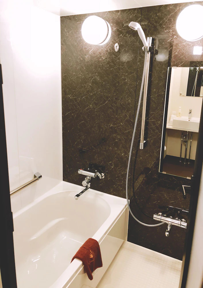 Kuromon Crystal Hotel