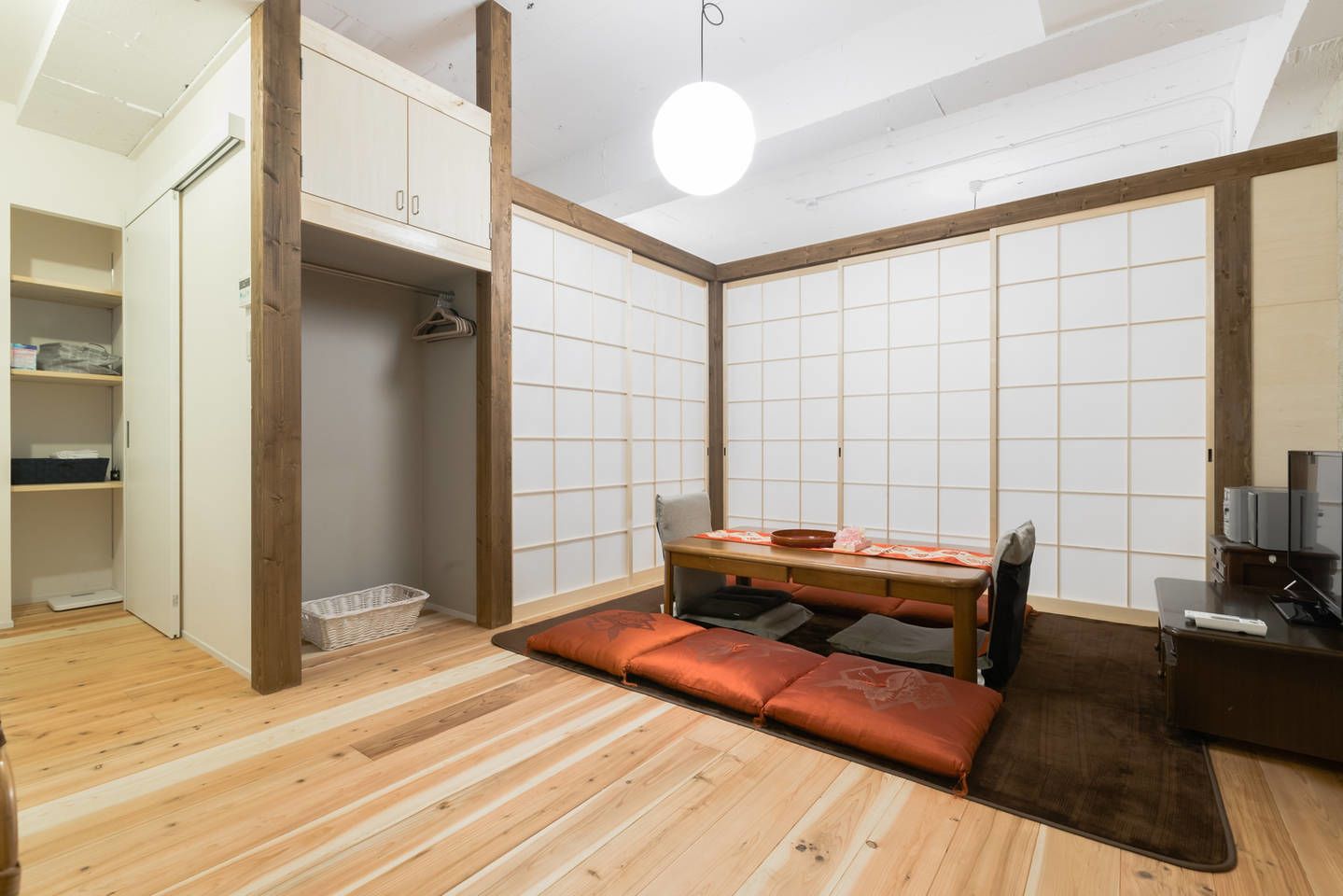 Life House Shinsaibashi Osaka Castle