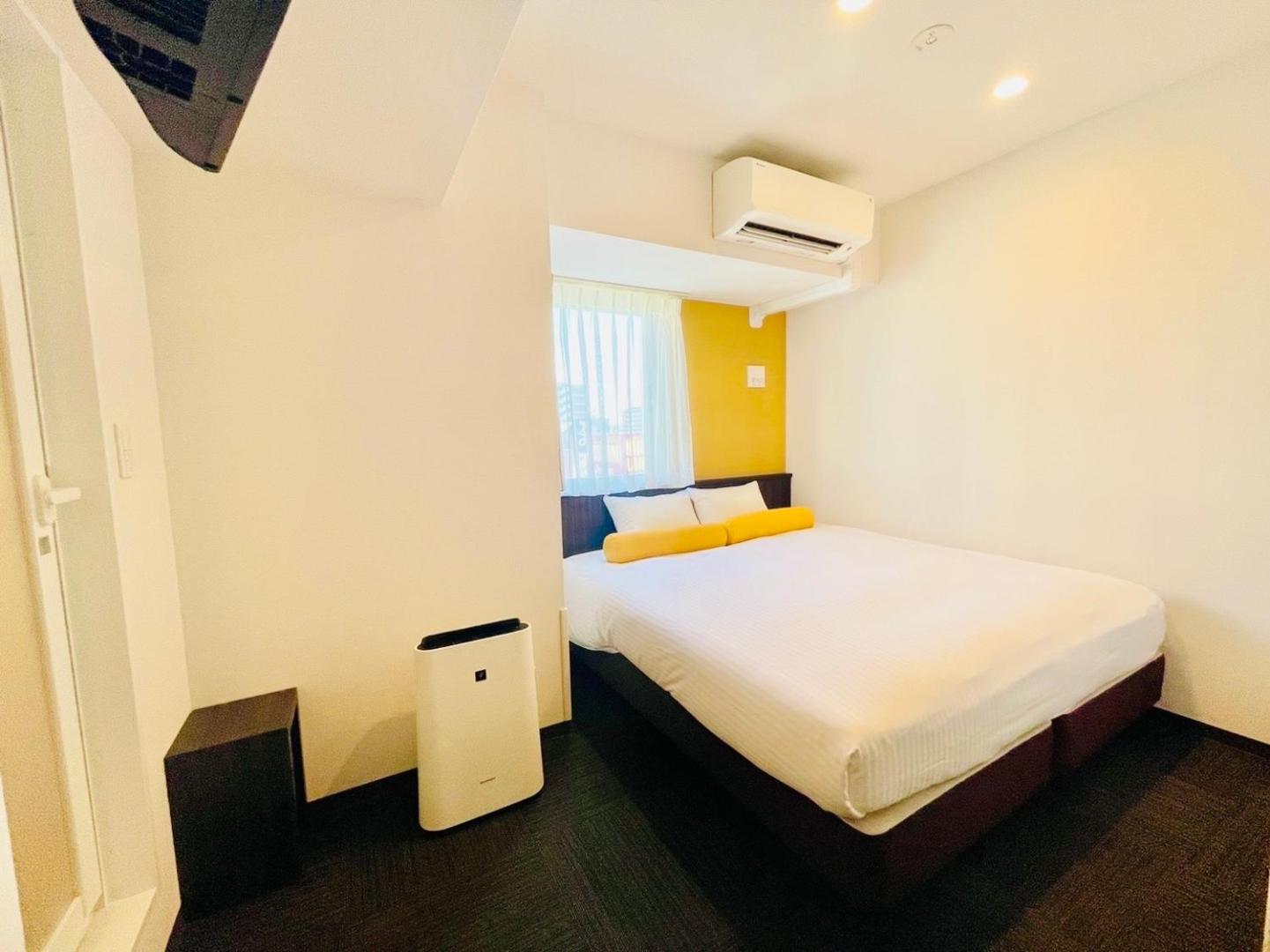 Nipponbashi Crystal Hotel
