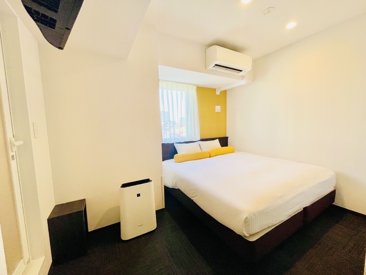 Nipponbashi Crystal Hotel