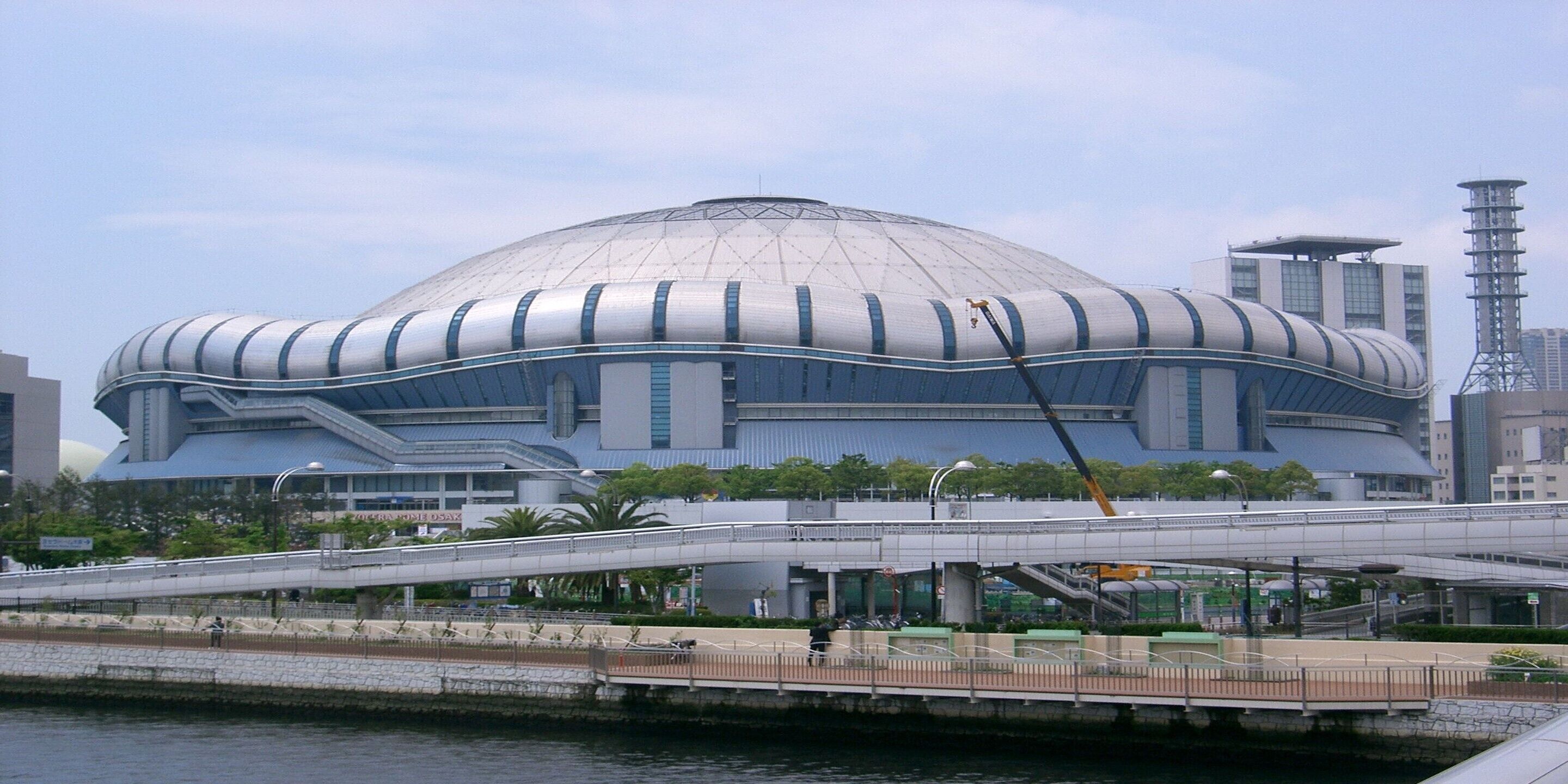 Nipponbashi Crystal Hotel