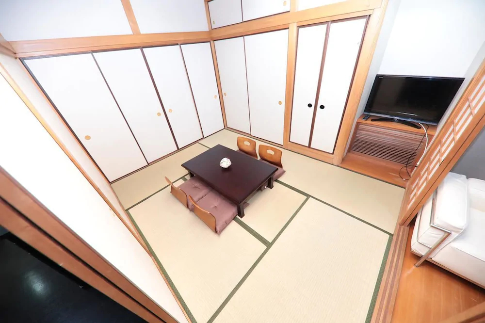 Omotenashi Usagi Hostel