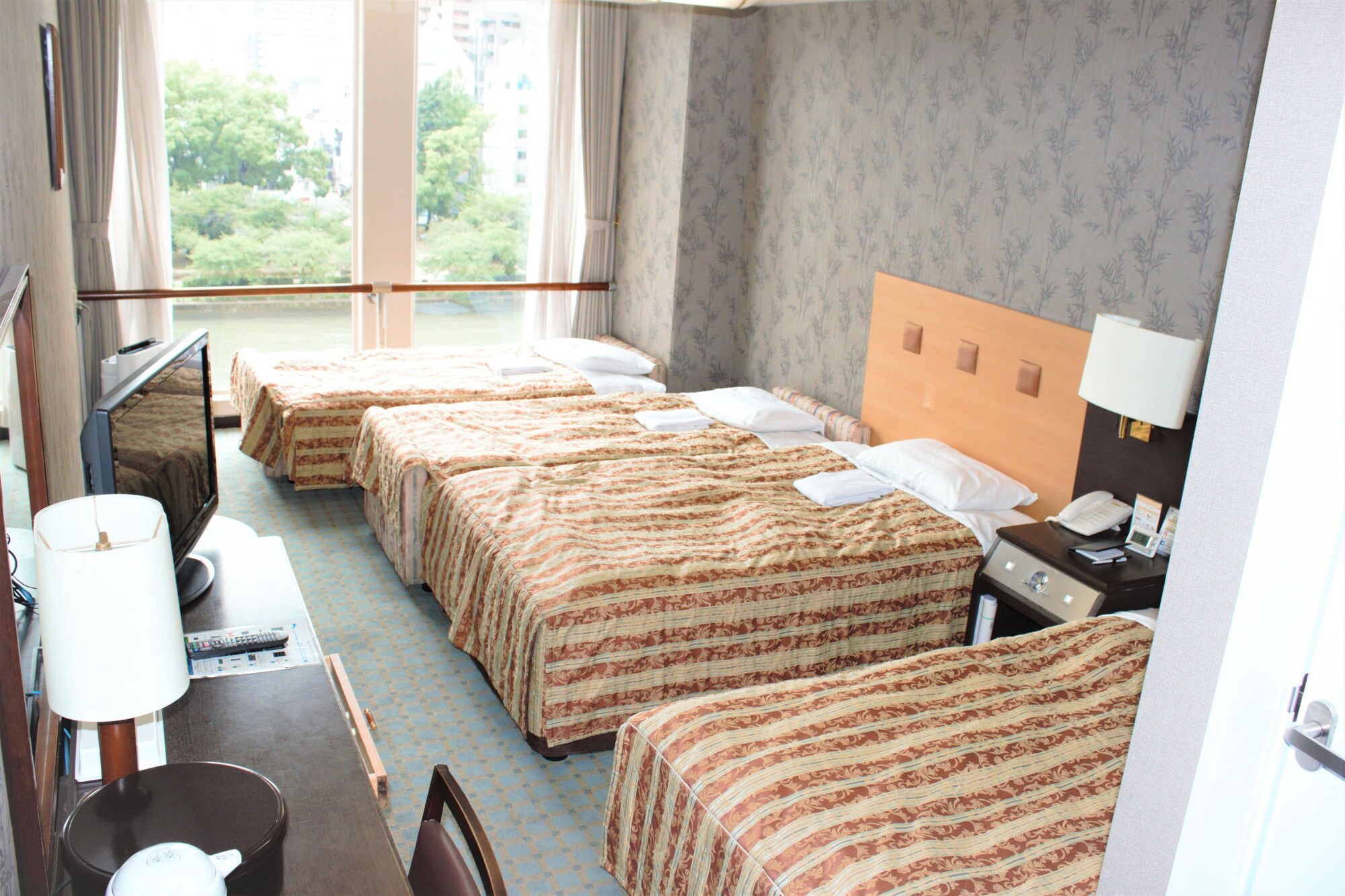 Osaka Castle Hotel